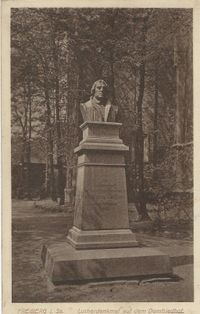 Lutherdenkmal auf dem Domfriedhof Freiburg i. Sa, Luther-Denkmal Freiburg i. S , Lutherdenkmal Freiburg, Luther Briefmarken, Martin Luther, Postkarte Lutherdenkmal, Lutherdenkmal, Luther Briefmarken, Martin Luther, Luther-Denkm&auml;ler, Lutherdenkm&auml;ler,